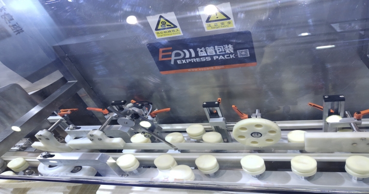 使用碼垛機器人的六大優勢